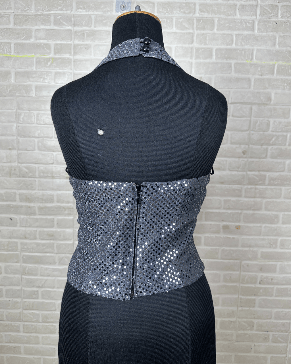 Montego Silver Sequin Halter Top – XS/S - Funkify