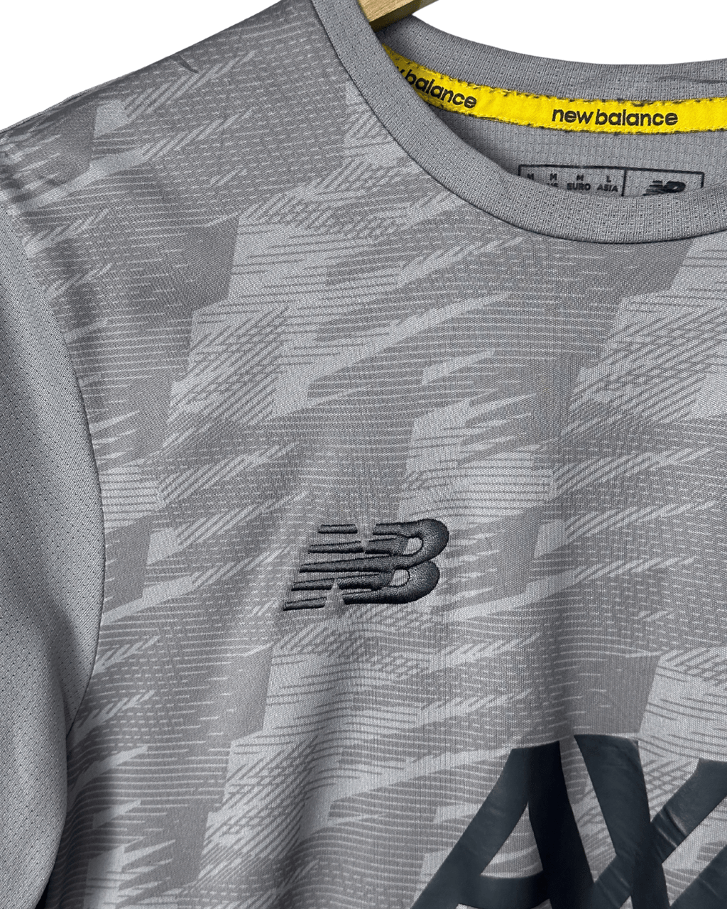 New Balance L.F.C. T-shirt Jersey Medium - Funkify