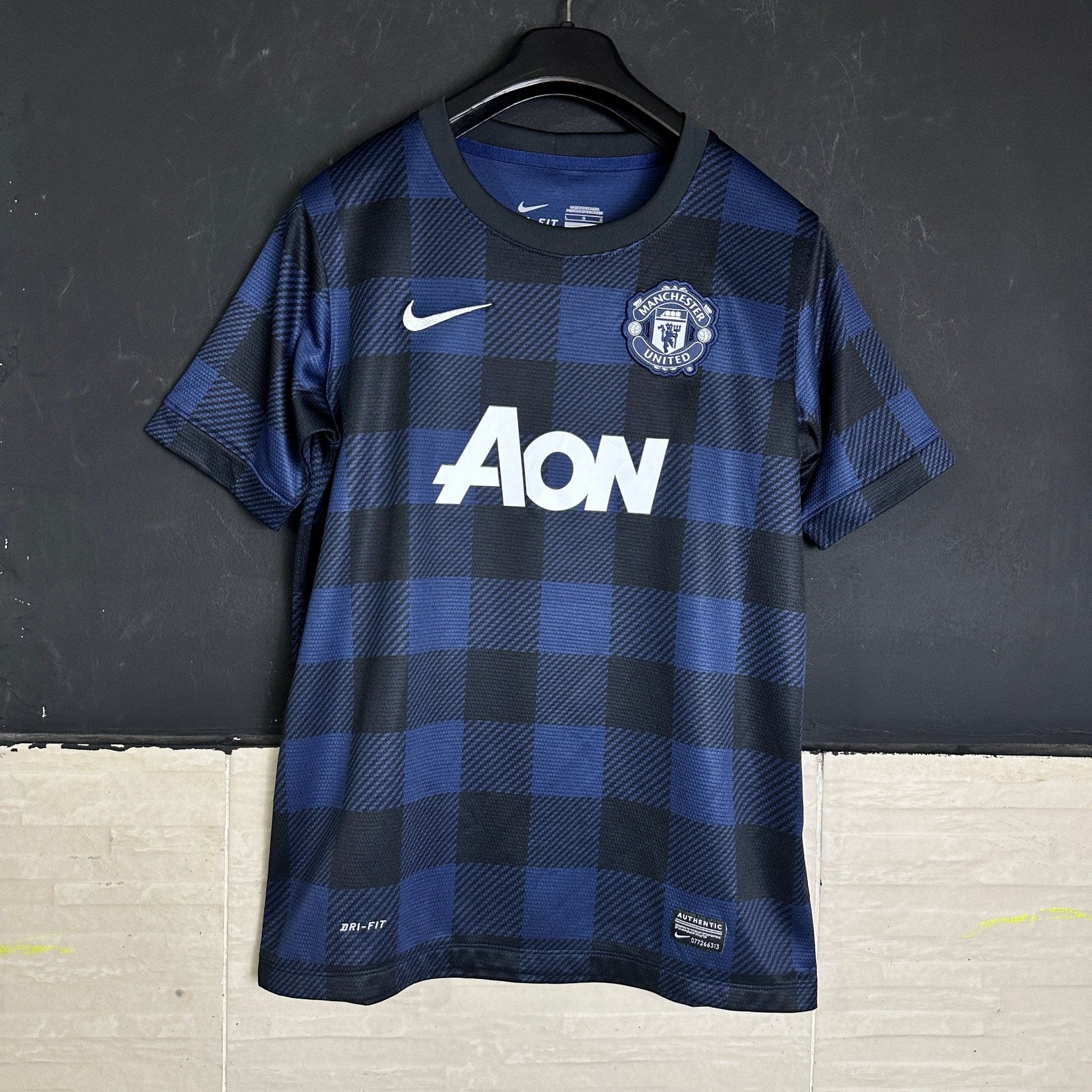 Nike 2013 - 2014 Manchester United Away Kit Jersey - Funkify