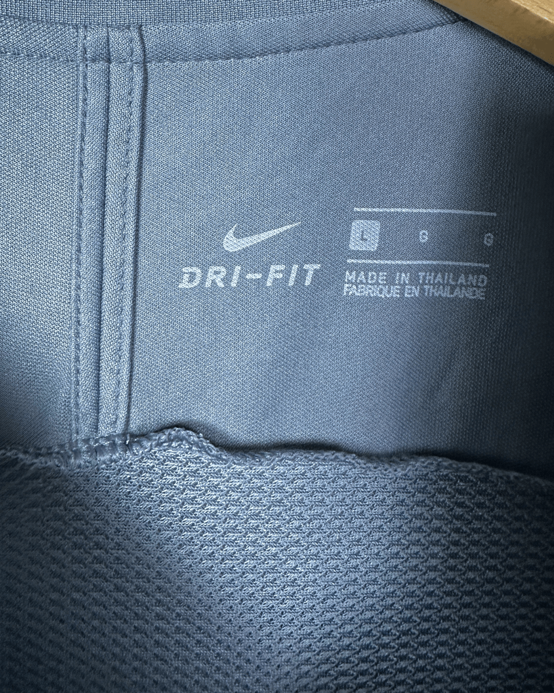 Nike Dri - Fit Large - Funkify