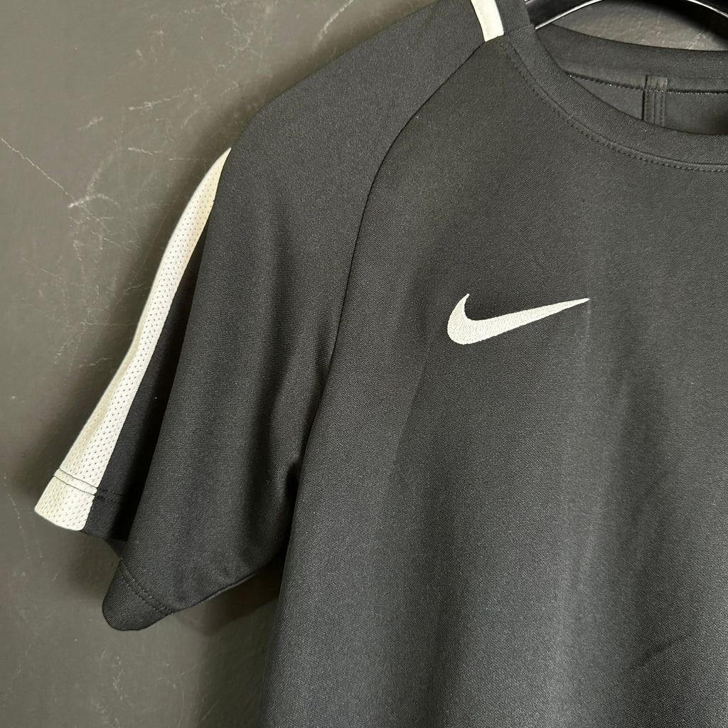 Nike Girl's Dri-fit T-shirt - Funkify
