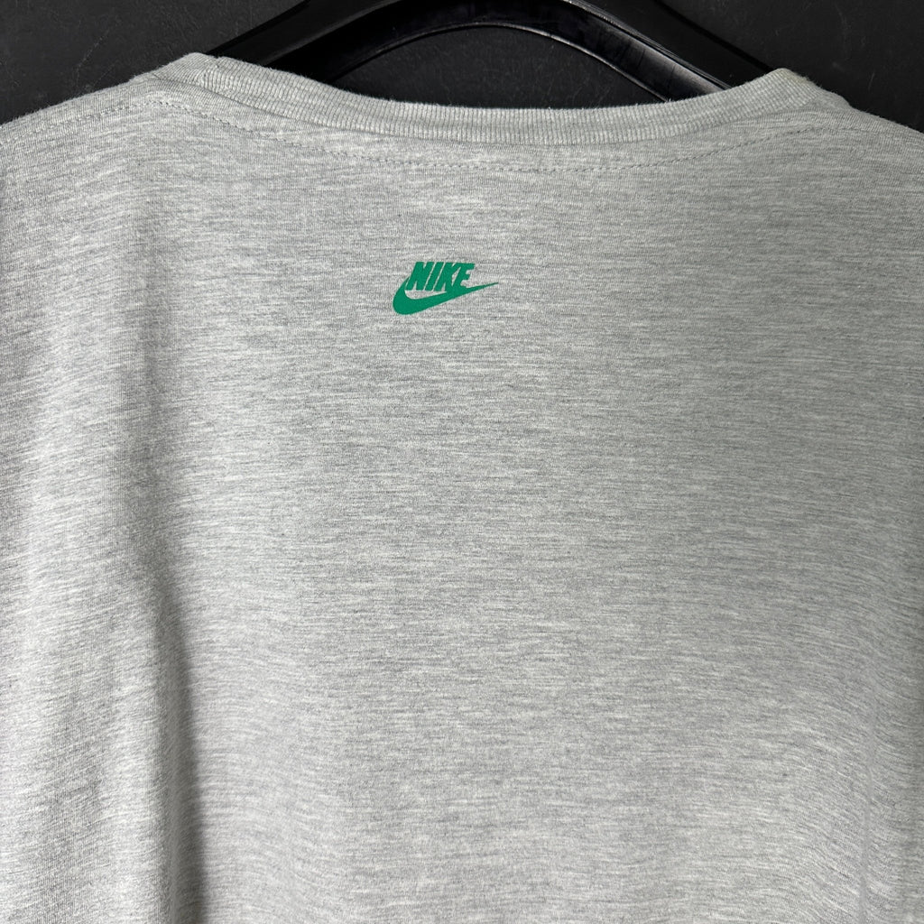 Nike Graphic Tee 2XL - Funkify
