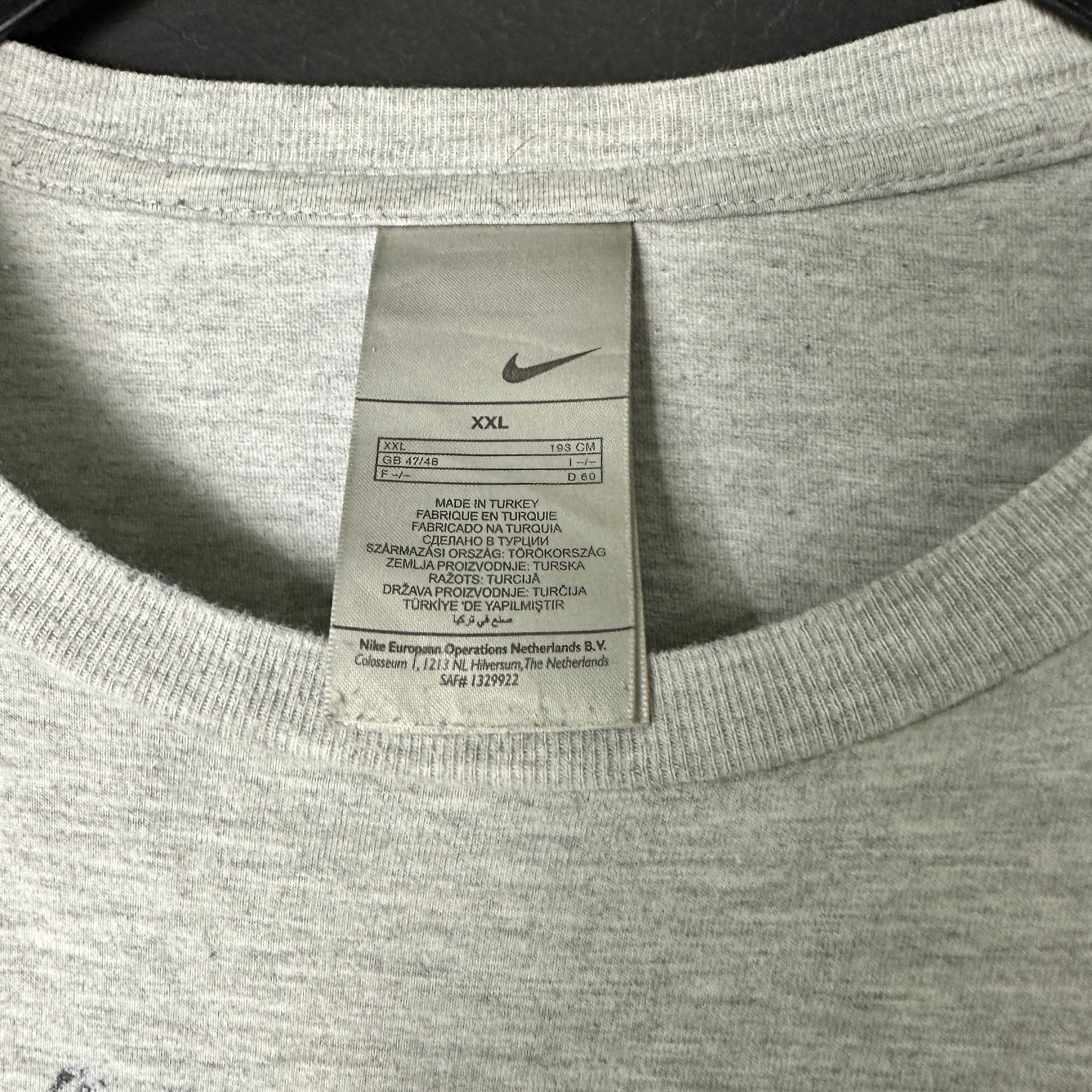 Nike Graphic Tee 2XL - Funkify