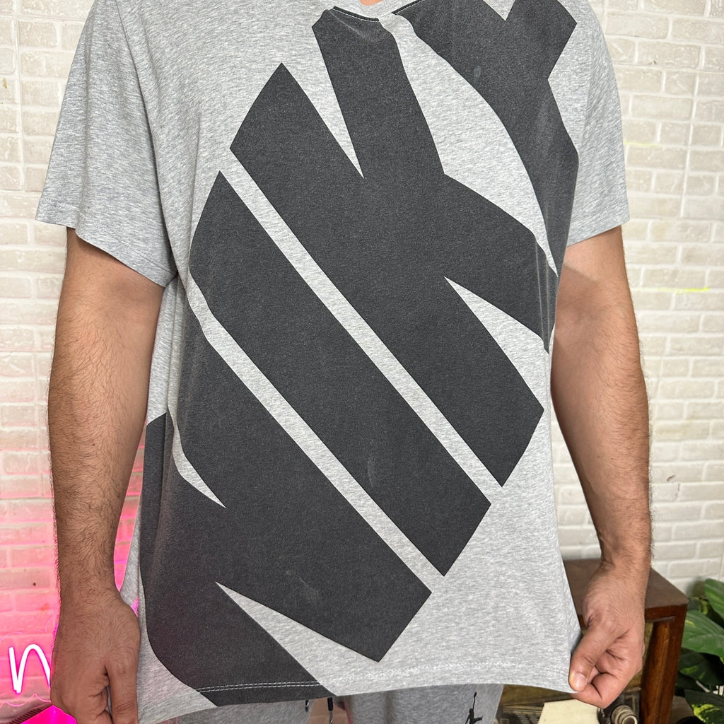 Nike Spellout Tee XL - Funkify