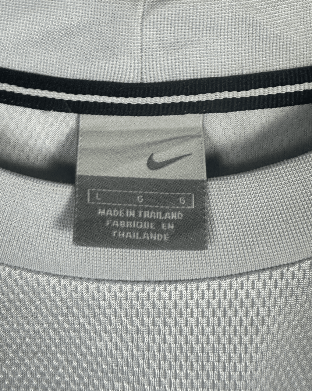 Nike T-shirt - Large - Funkify