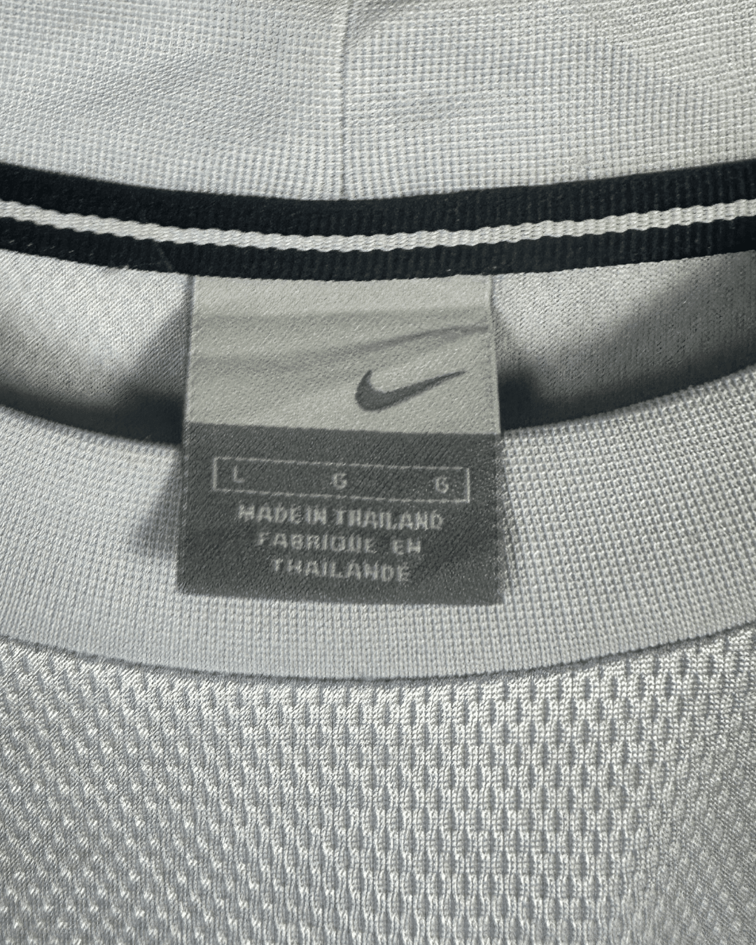 Nike T-shirt - Large - Funkify