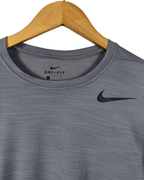 Nike T-Shirt Small - Funkify