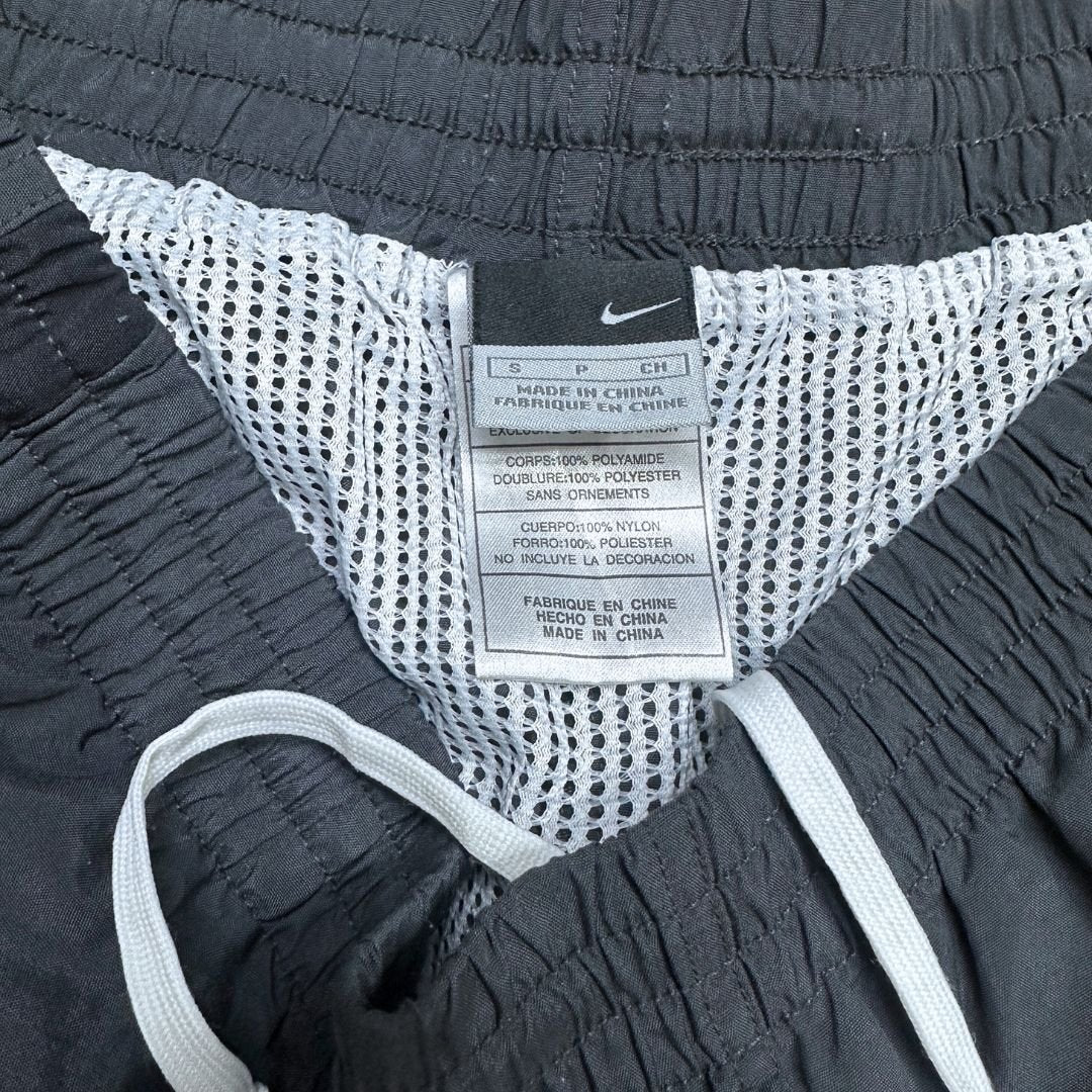 Nike Track Short Small - Funkify
