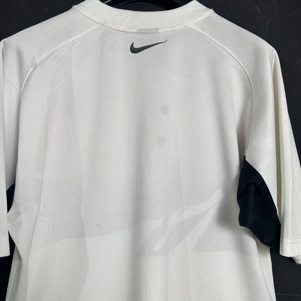 Nike V-Neck T-shirt - Funkify