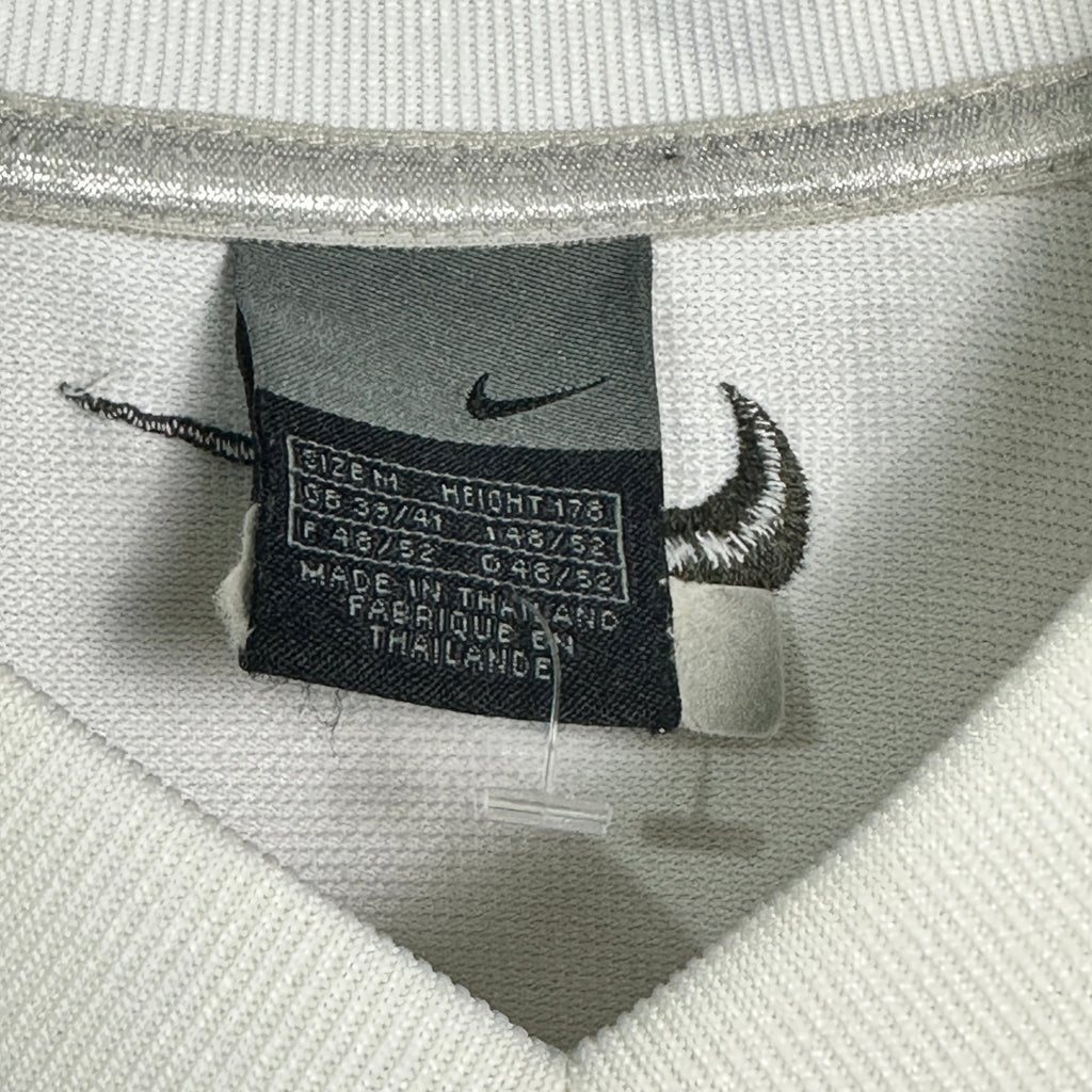Nike V-Neck T-shirt - Funkify