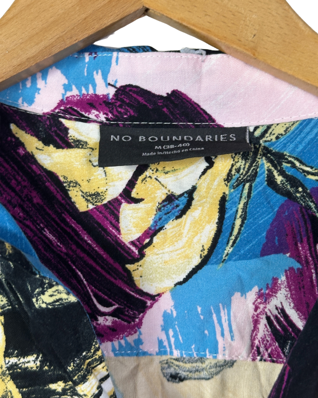 No Boundaries Shirt Medium - Funkify
