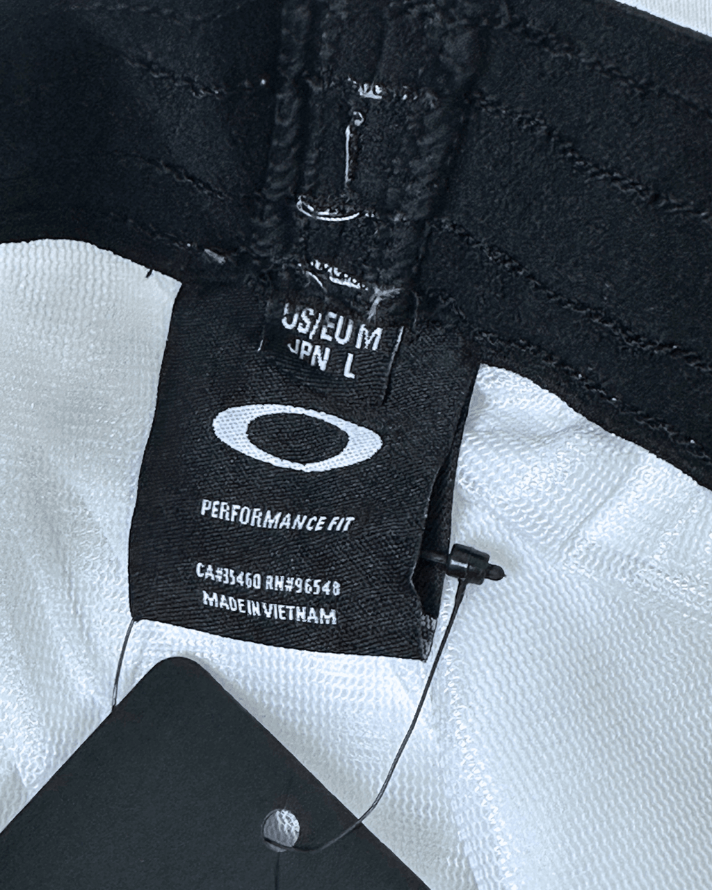Oakley Shorts NWT Medium - Funkify