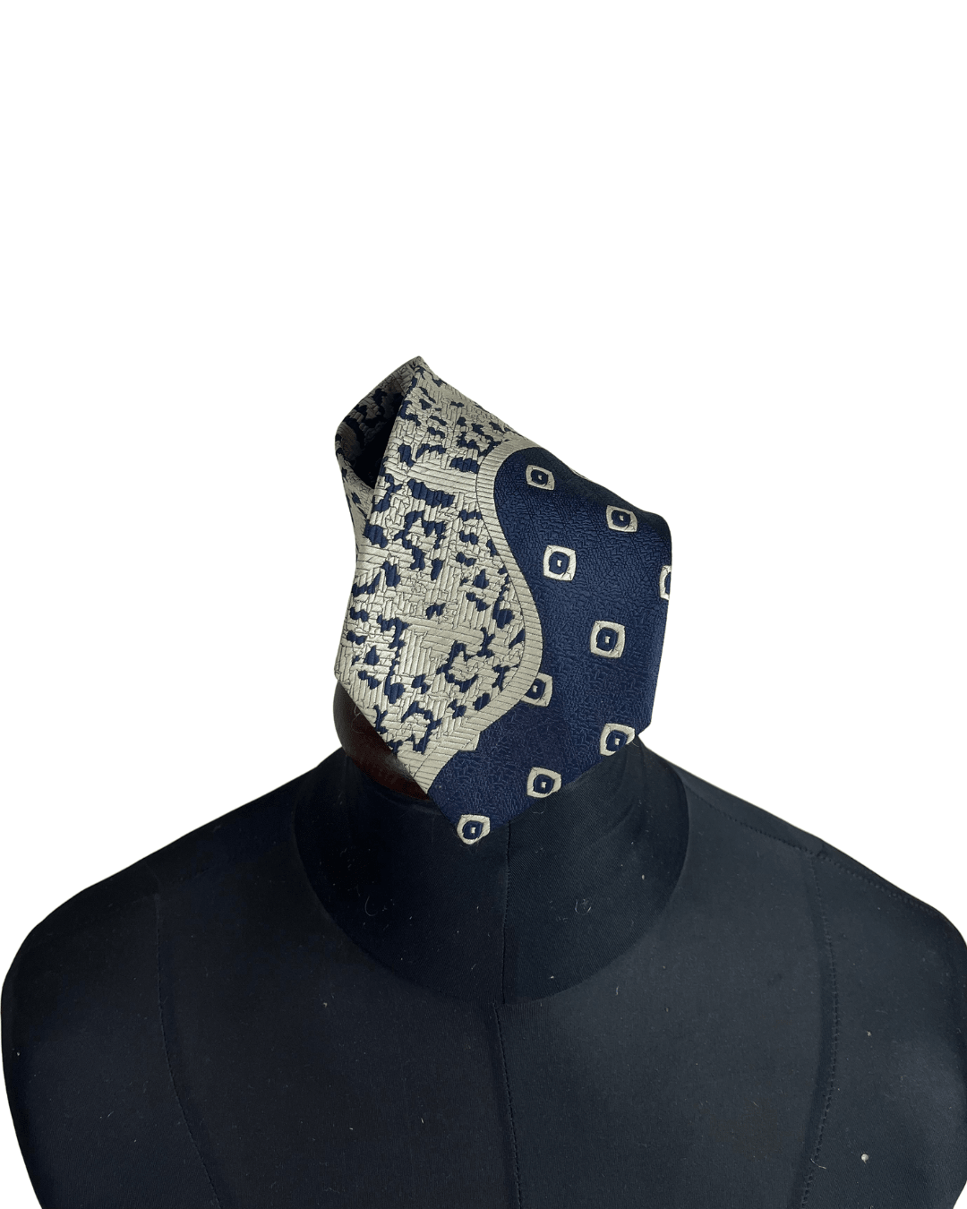 Patterned polyester necktie, 10.5 cm