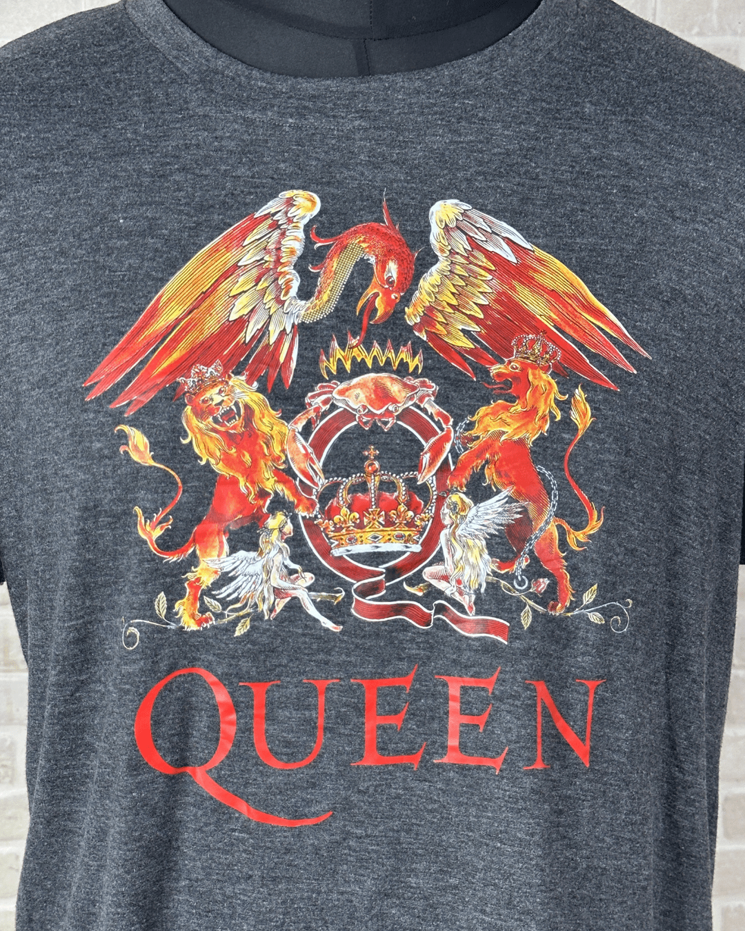 Queen Band Graphic T-Shirt Large - Funkify