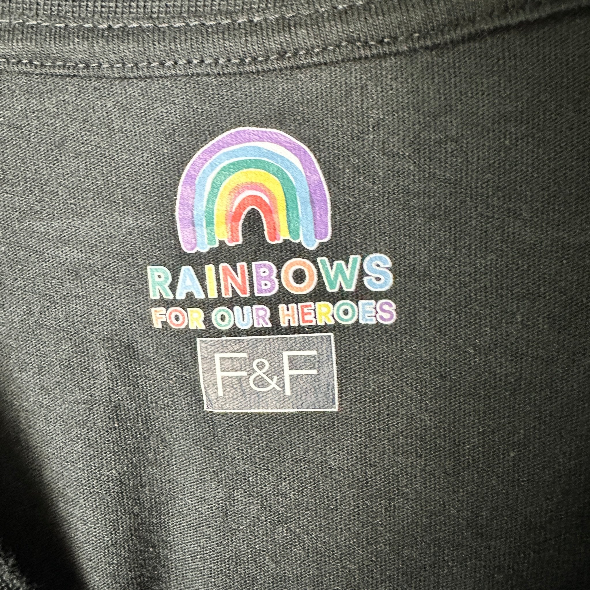 Rainbow Graphic Tee Large - Funkify