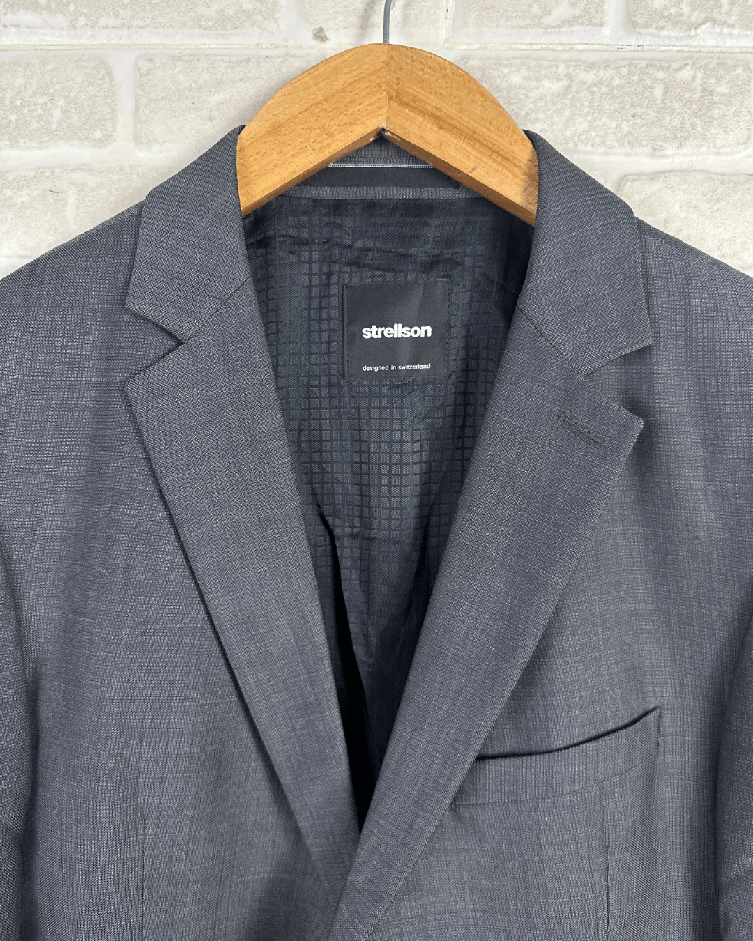 Strellson Virgin Wool Swiss Blazer - Size 46 - Funkify