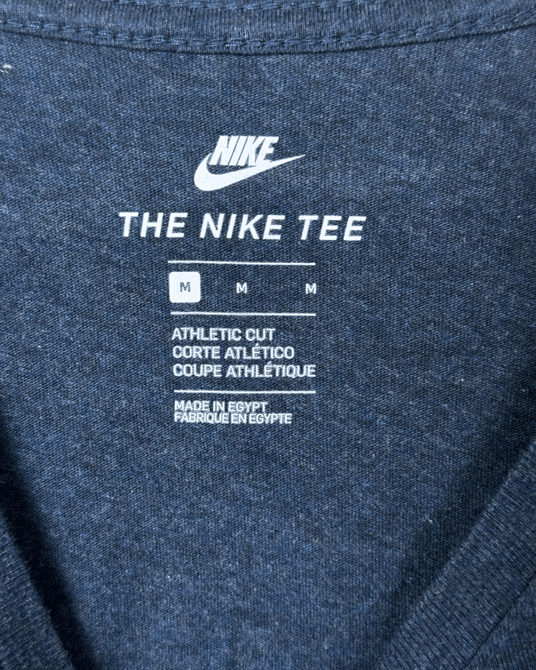 The Nike Tee T-Shirt Medium - Funkify