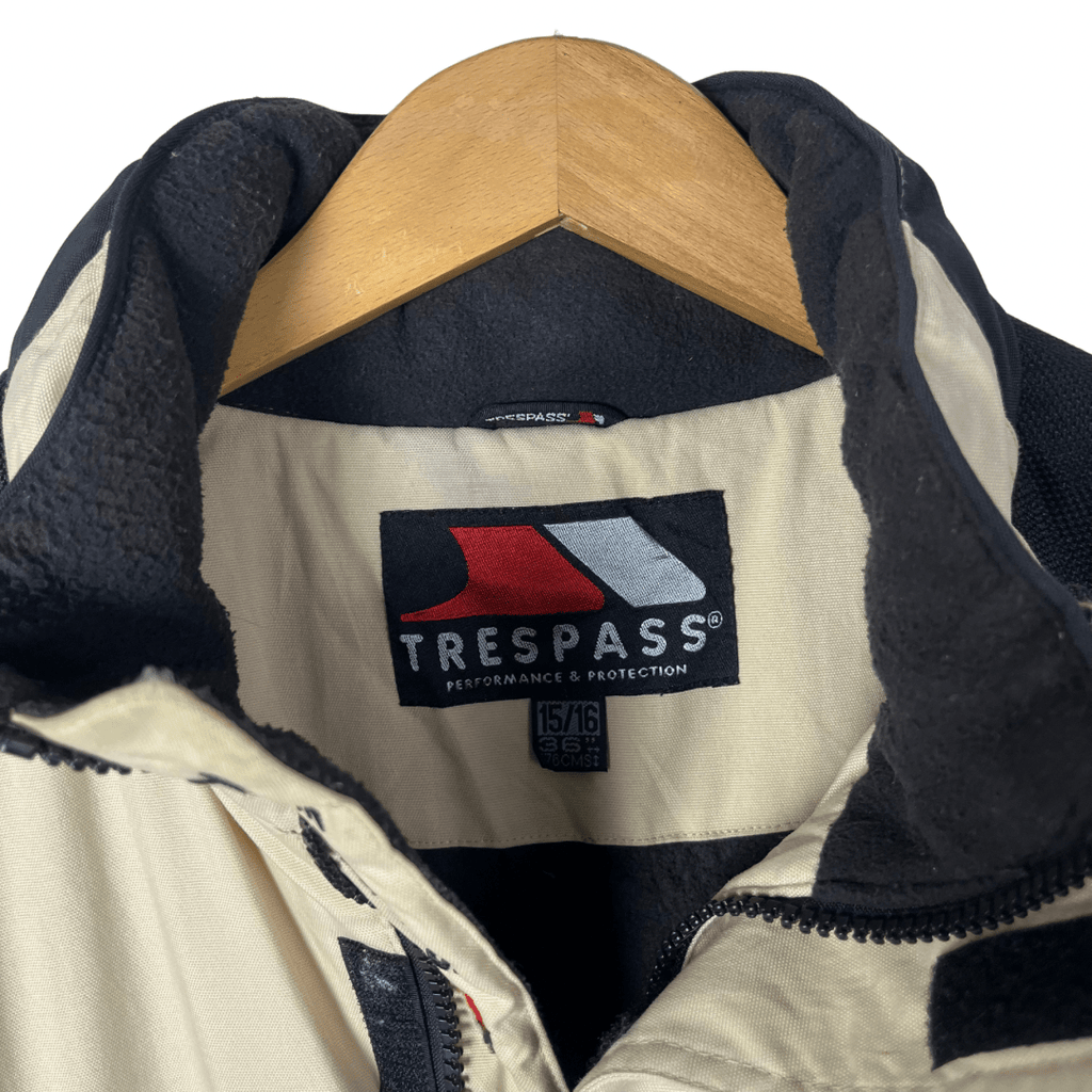 Trespass Jacket with Foldable Hood Large - Funkify