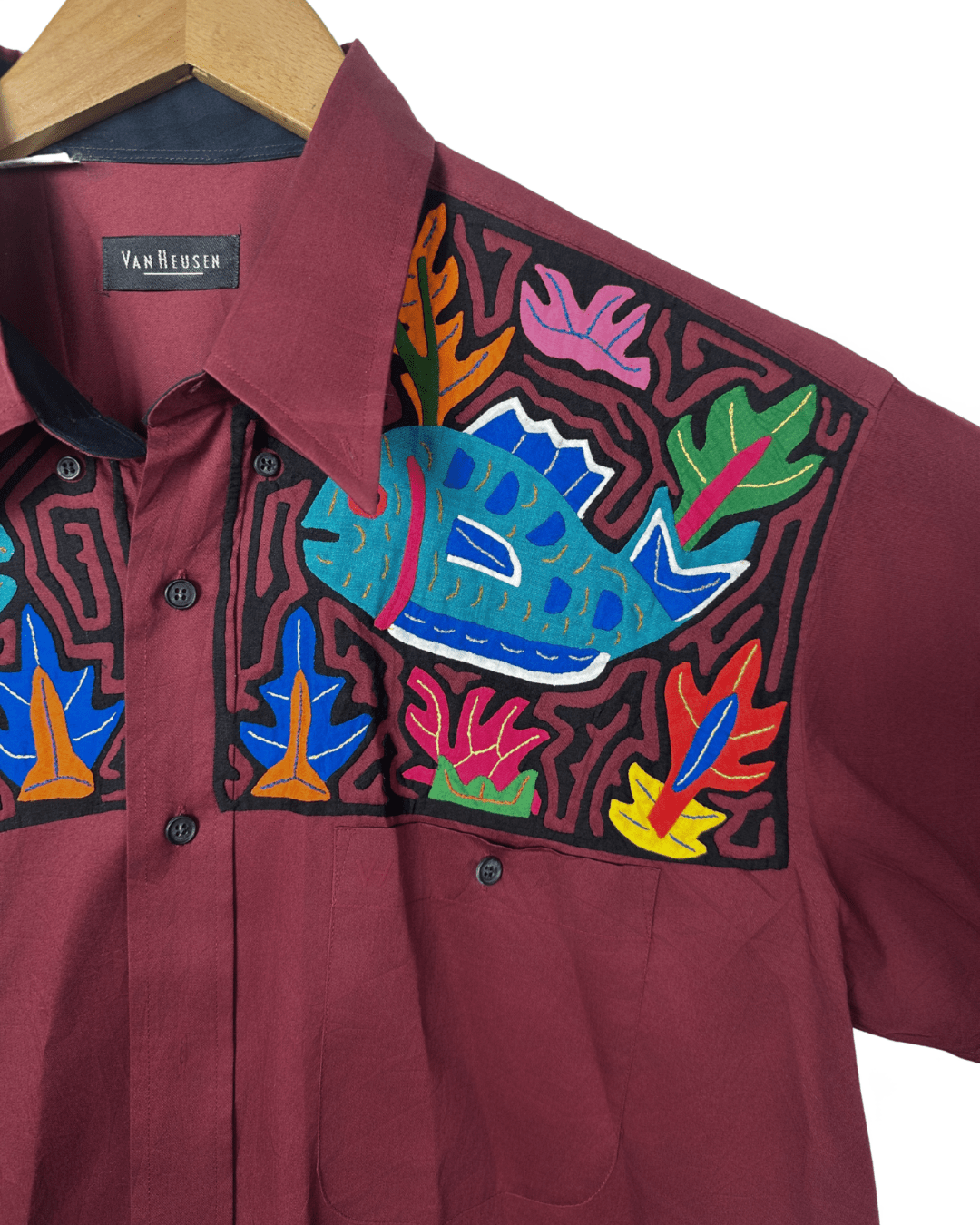 Van Heusen Embroidered Shirt XL - Funkify