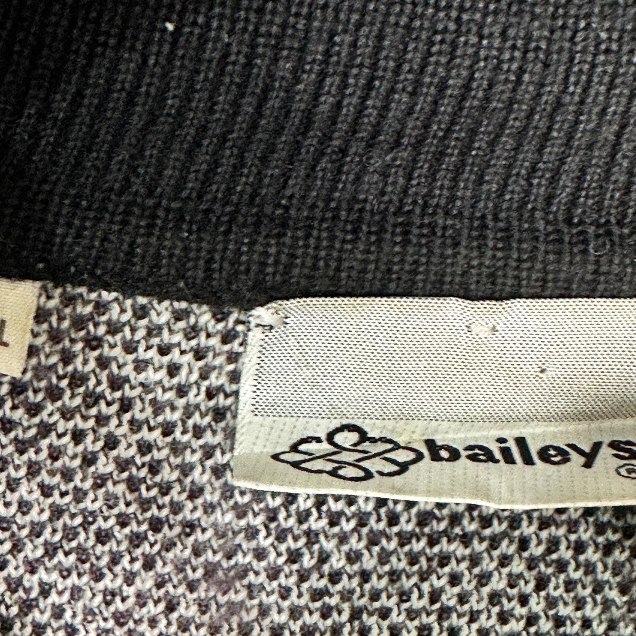 Vintage Baileys Sweater - Funkify