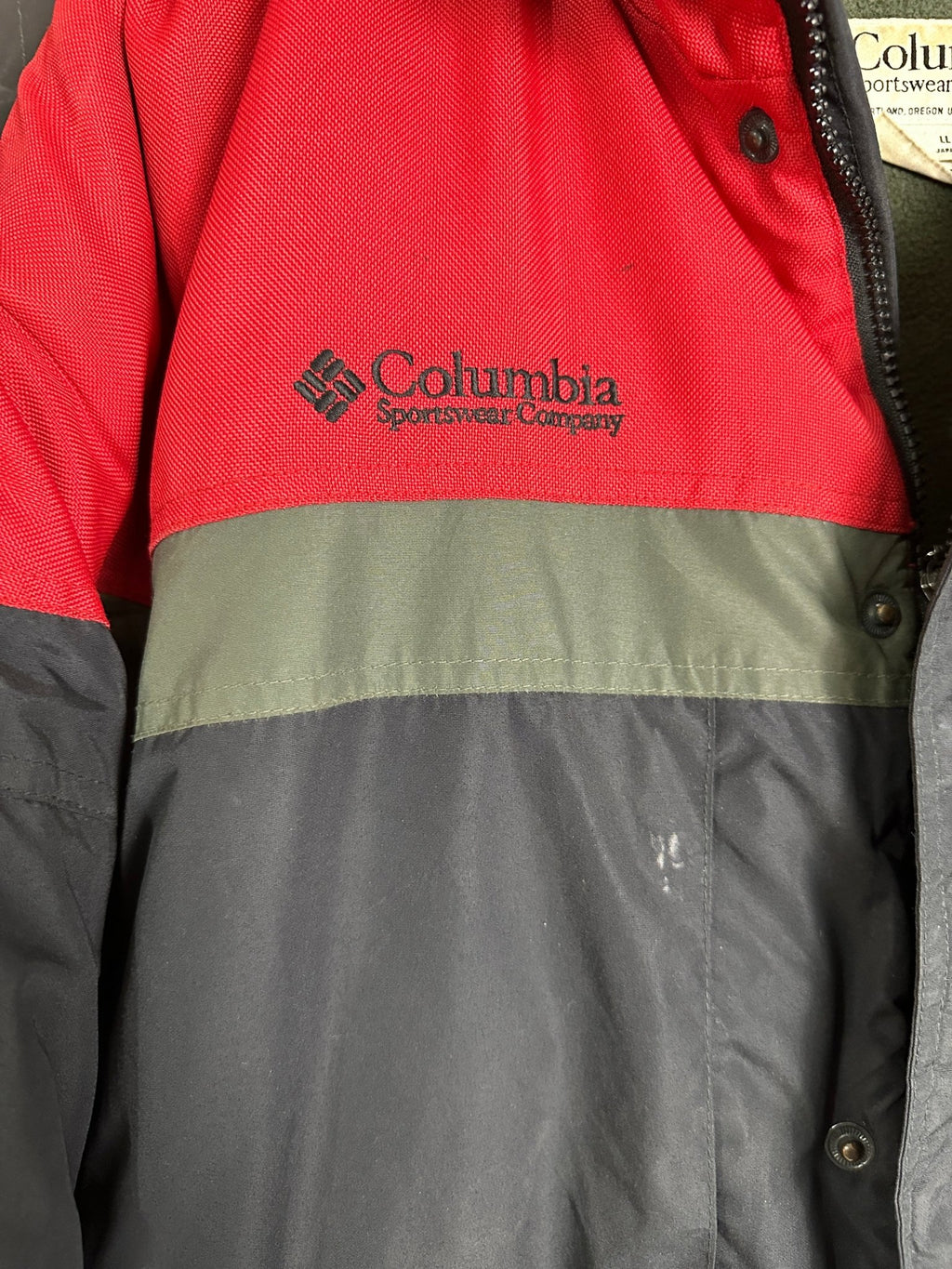 Vintage Columbia Jacket with Foldable Hood - Funkify