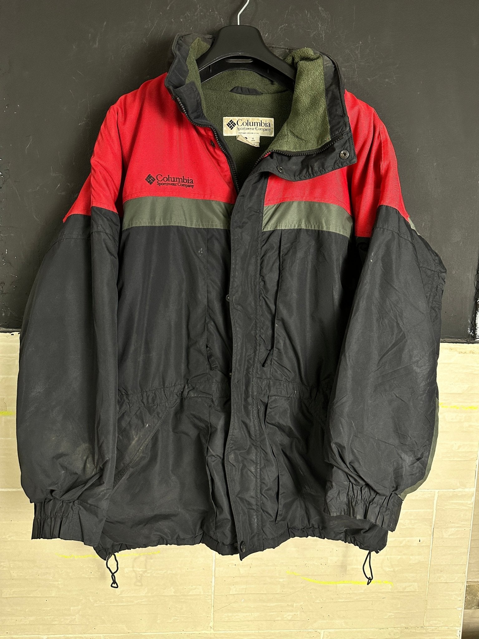 Vintage Columbia Jacket with Foldable Hood - Funkify