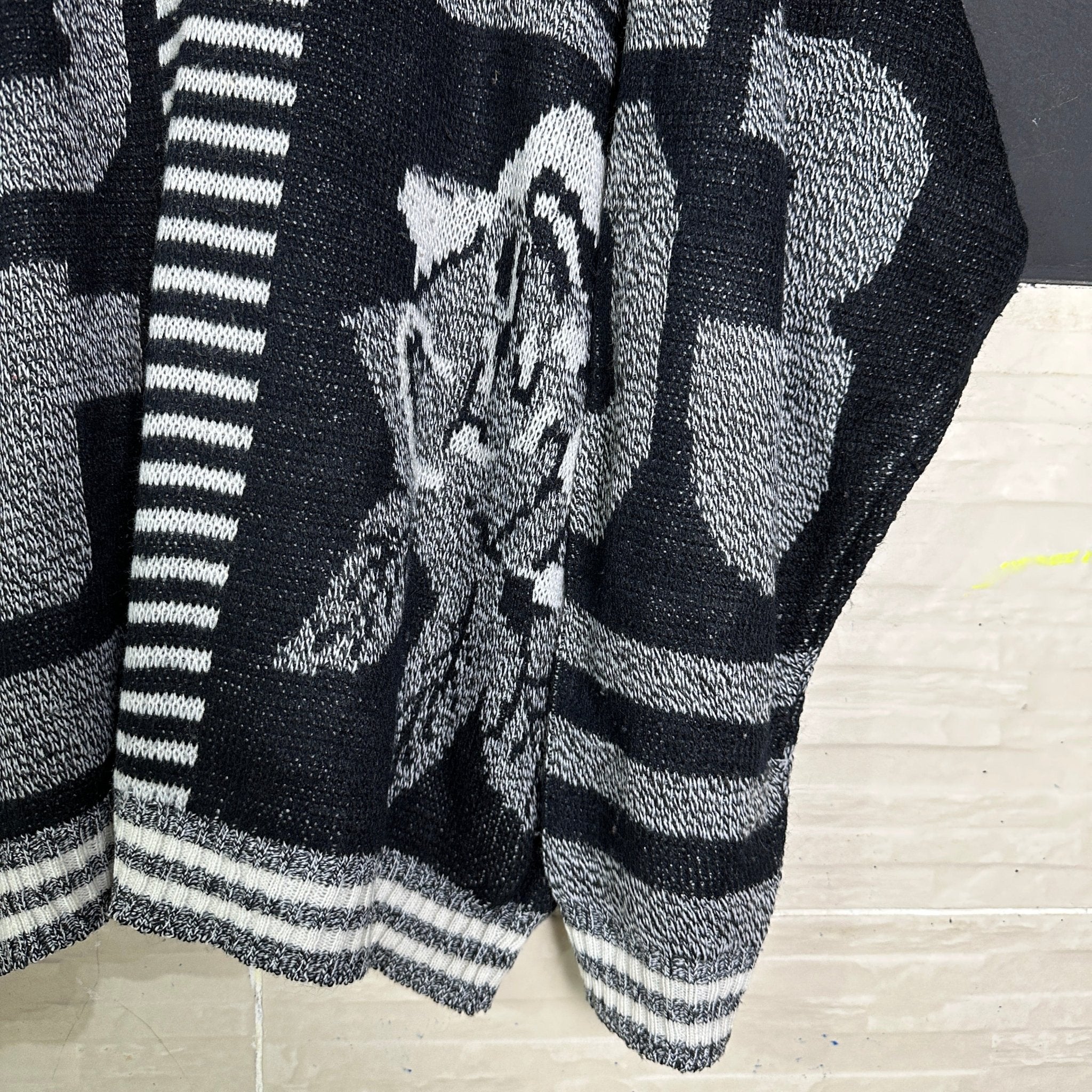 Vintage Number Print Sweater - Funkify