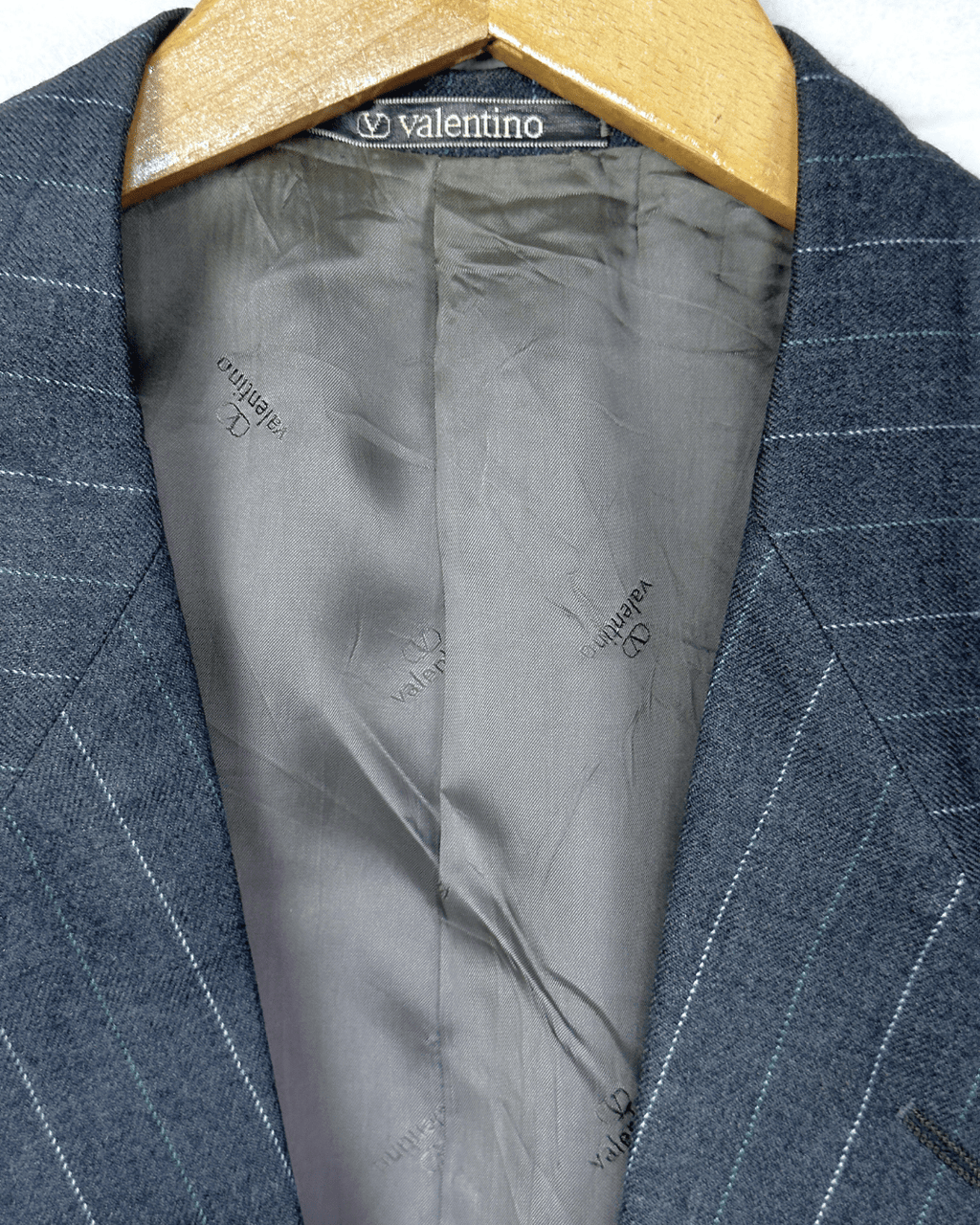 Vintage Valentino Uomo Pinstripe Pure Virgin Wool Blazer - Funkify