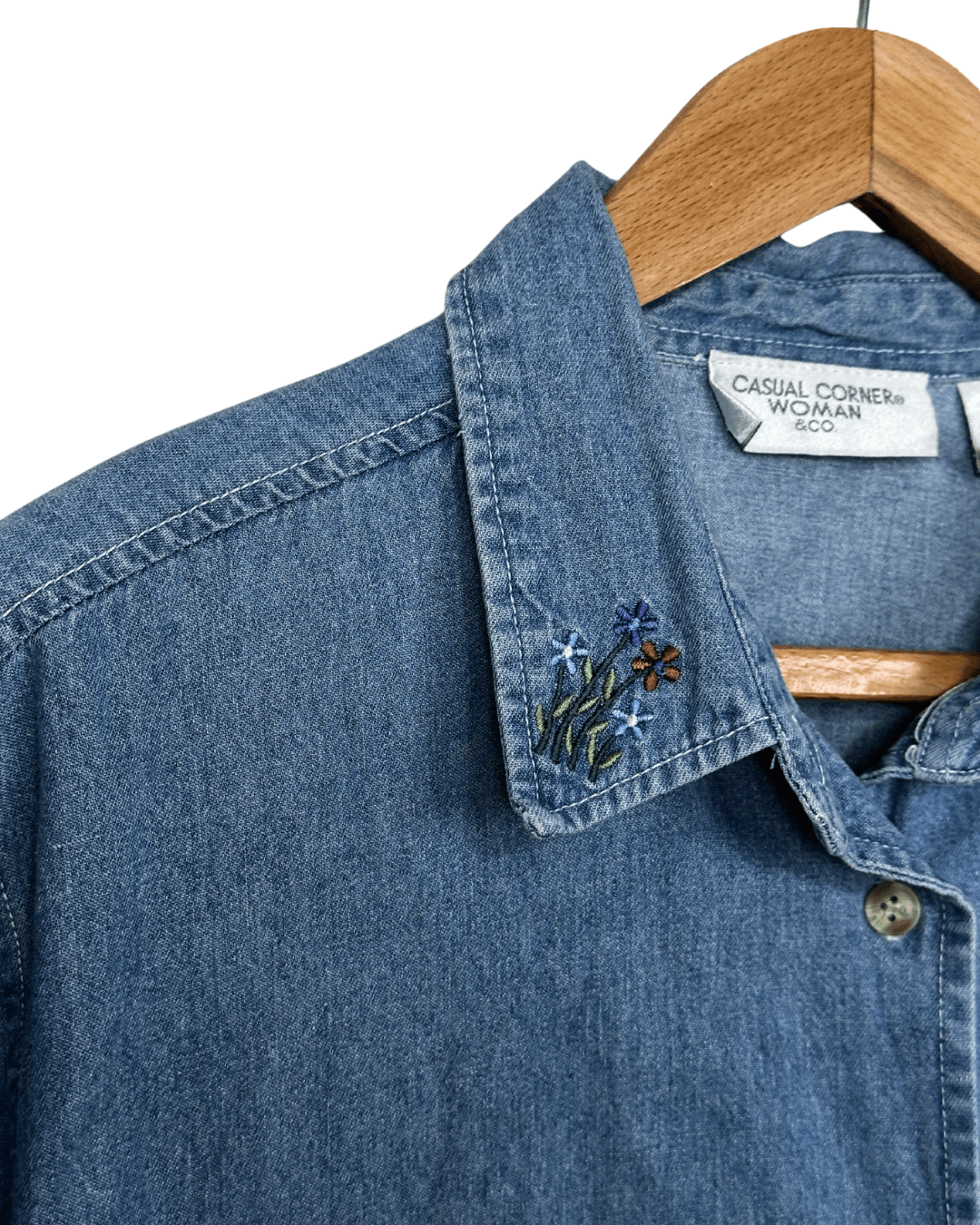 Women’s Casual Corner Embroidered Women's Denim Shirt XL - Funkify