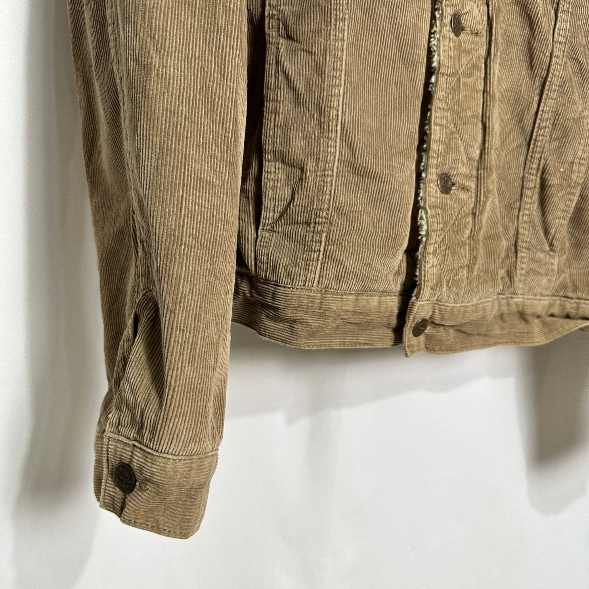 Wrangler corduroy Sherpa lined Jacket - Funkify