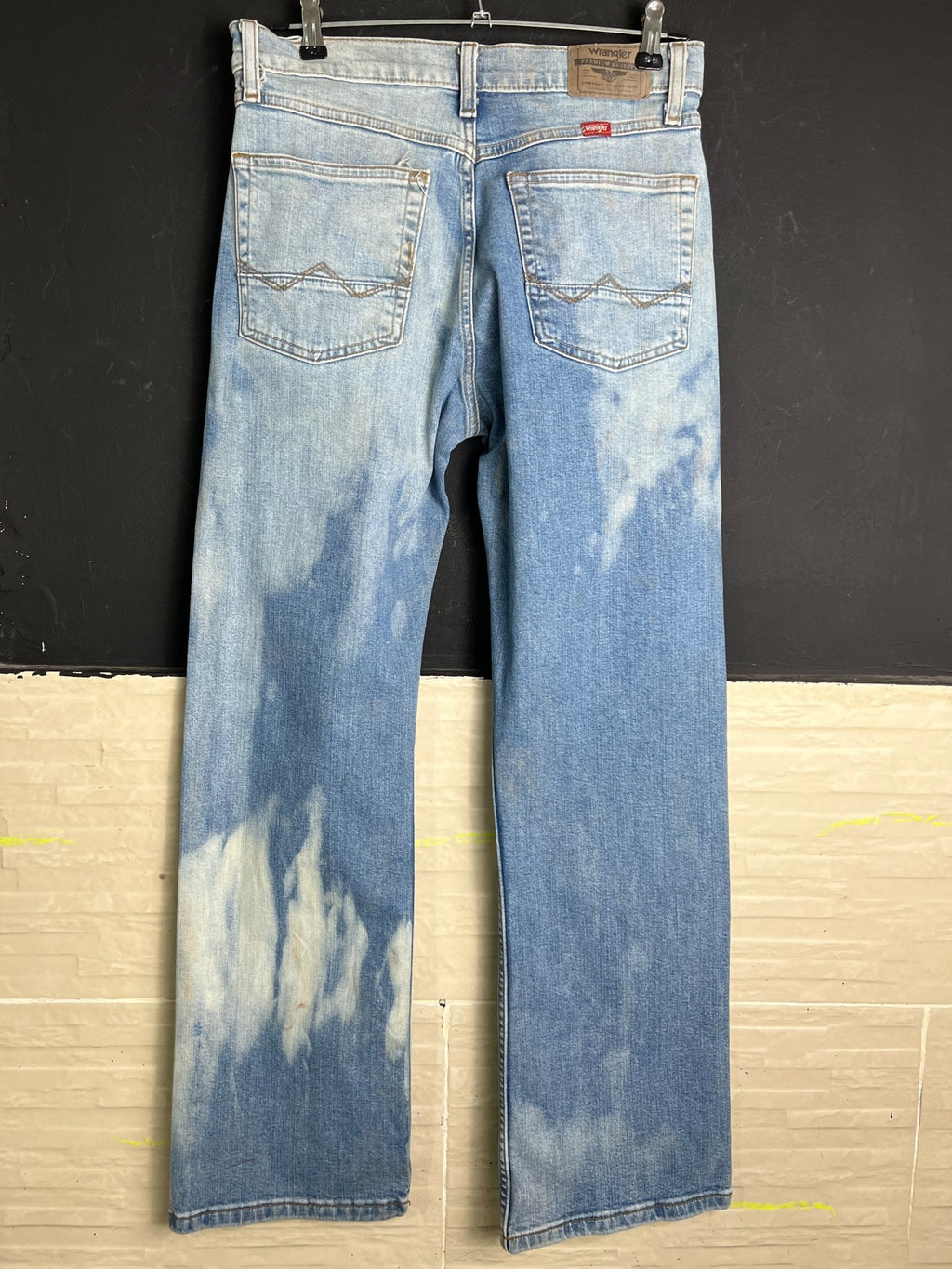 Wrangler Relaxed Boot Cut Jeans - Funkify