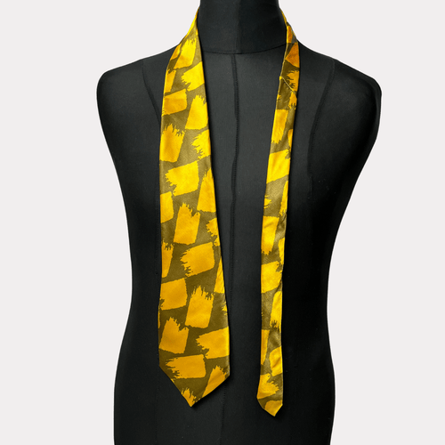 Yellow geometric pattern necktie, 10 cm