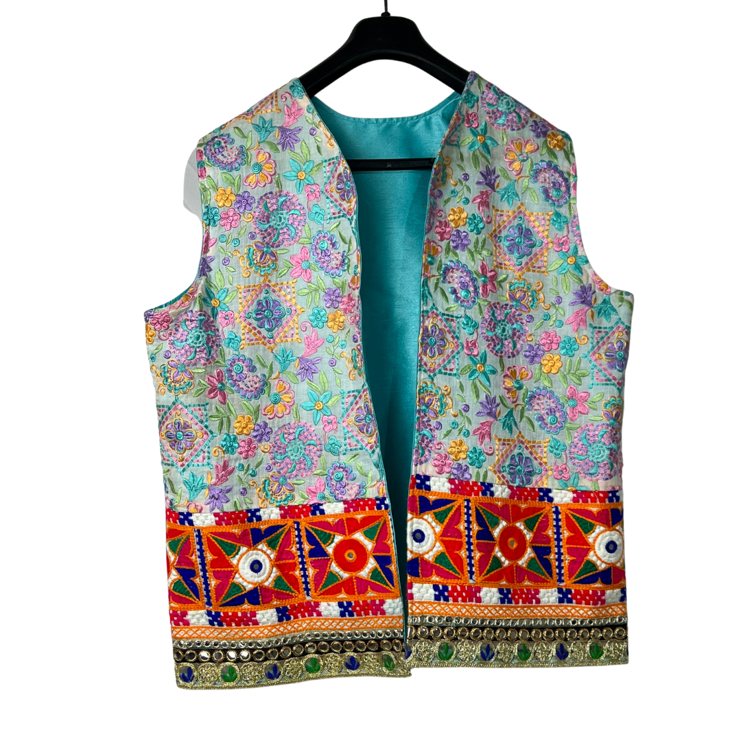 2 in 1 Reversible Embroidered Open Front Vest