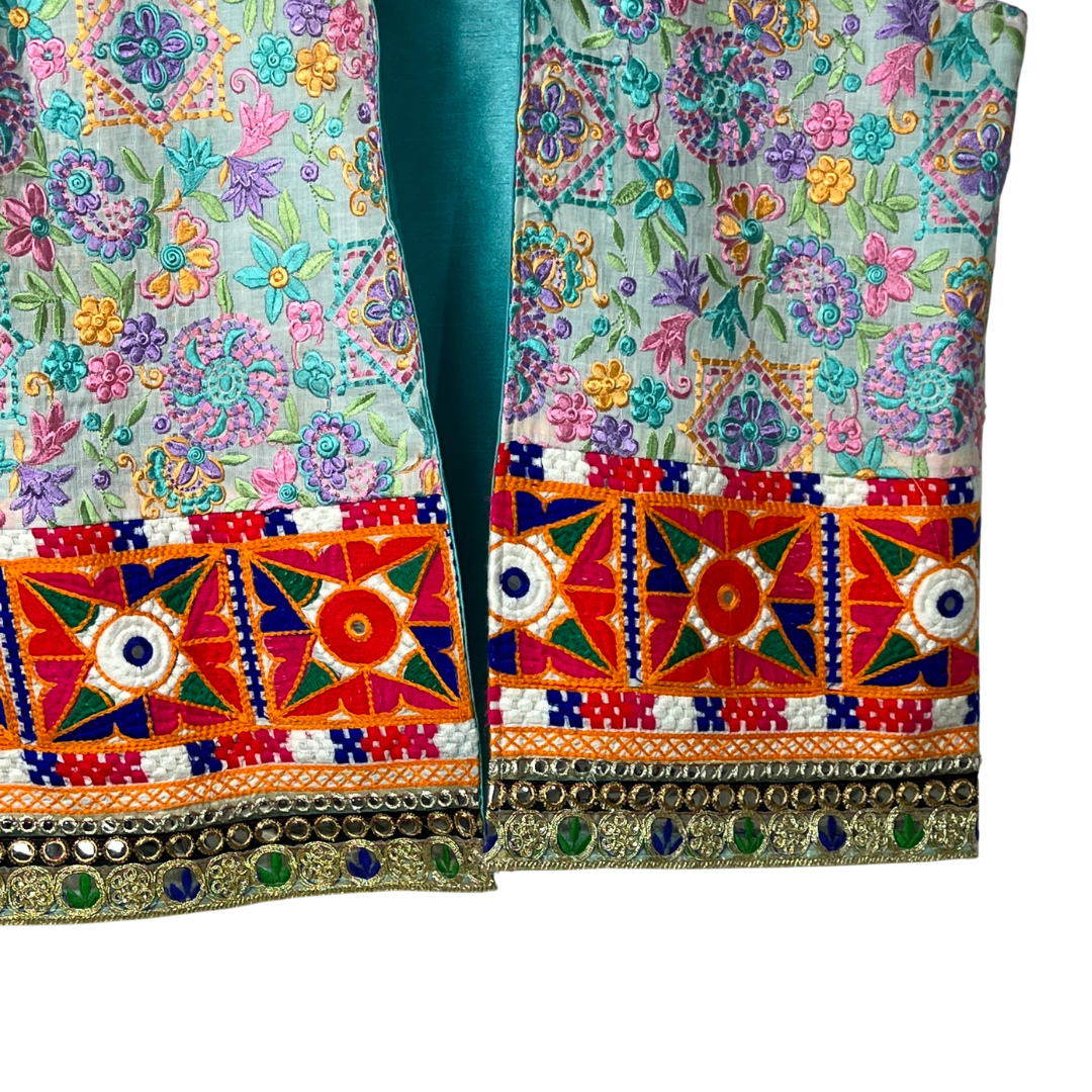 2 in 1 Reversible Embroidered Open Front Vest