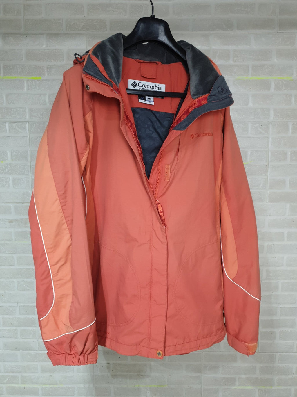 Columbia Peach Jacket with Detachable Hood - Funkify
