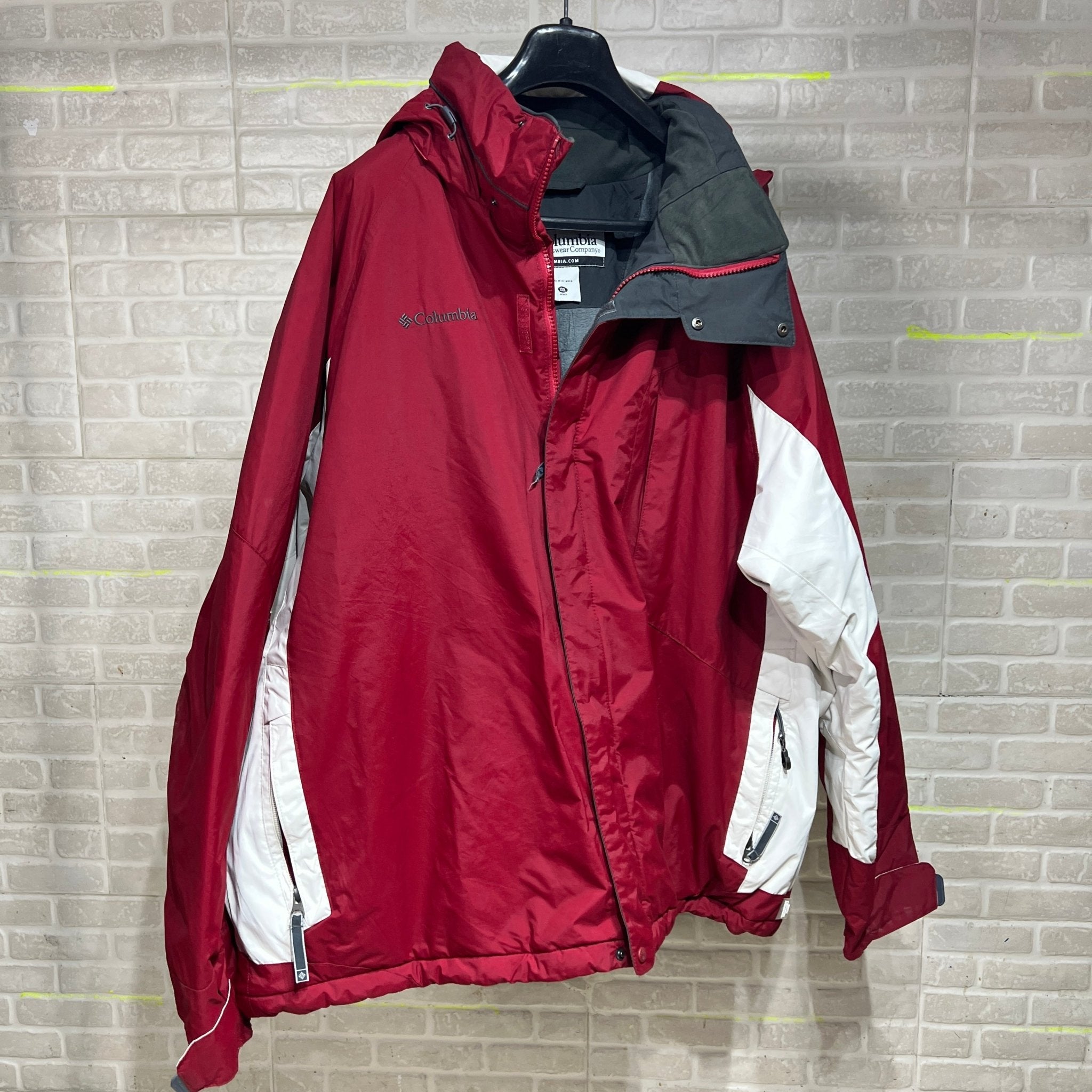 Columbia Ski Jacket with Foldable Hood - Funkify