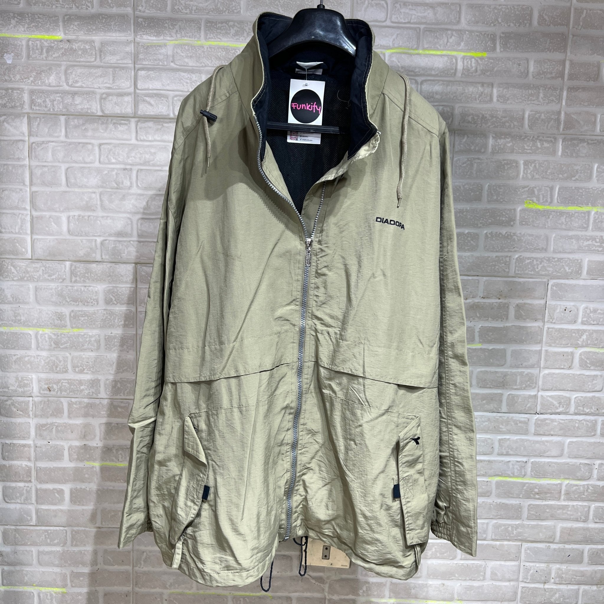 Diadora Biege Jacket - Funkify