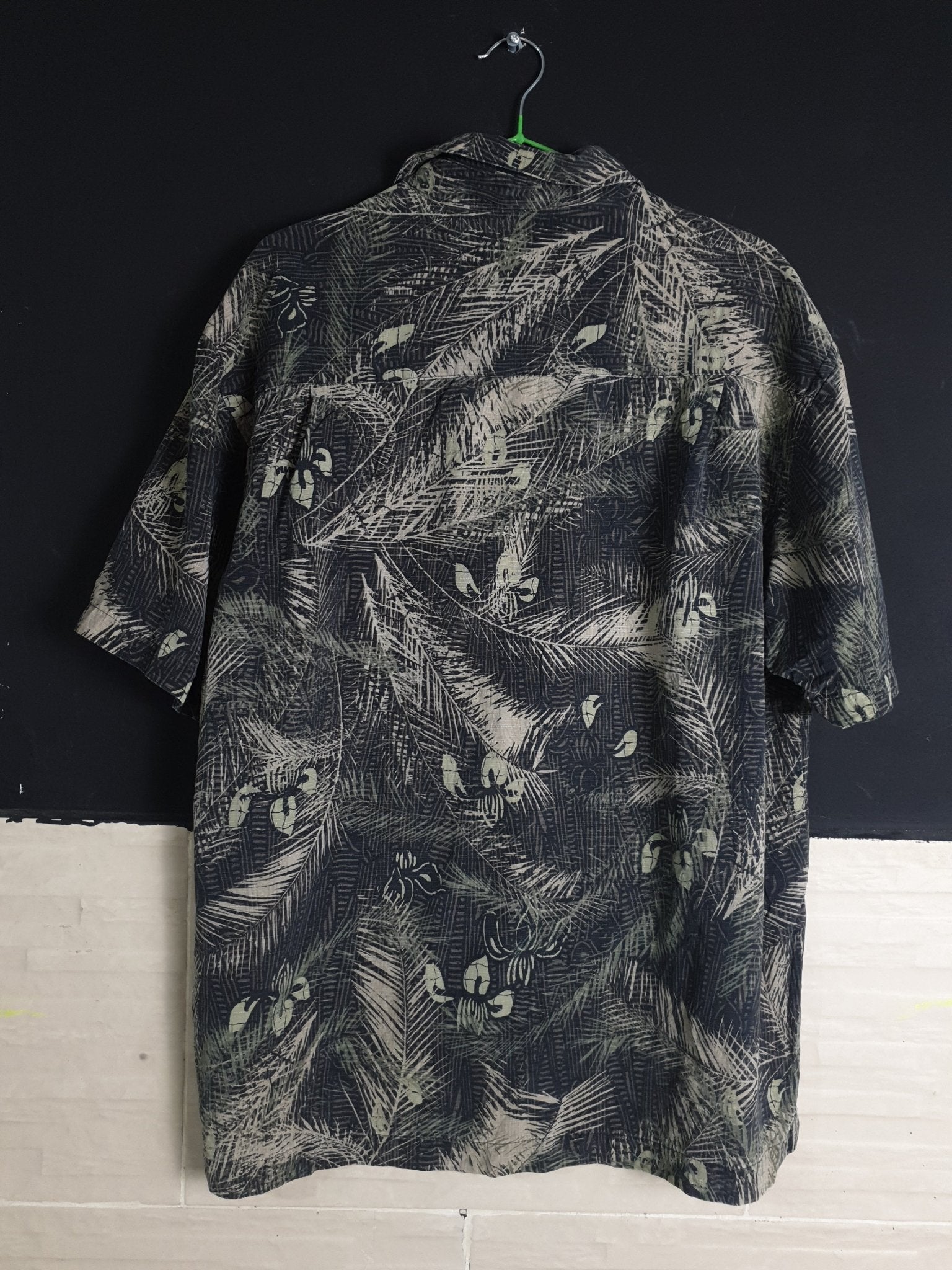 Geoffrey Beene Shirt - Funkify