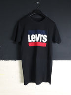 Levi's T-shirt Small - Funkify
