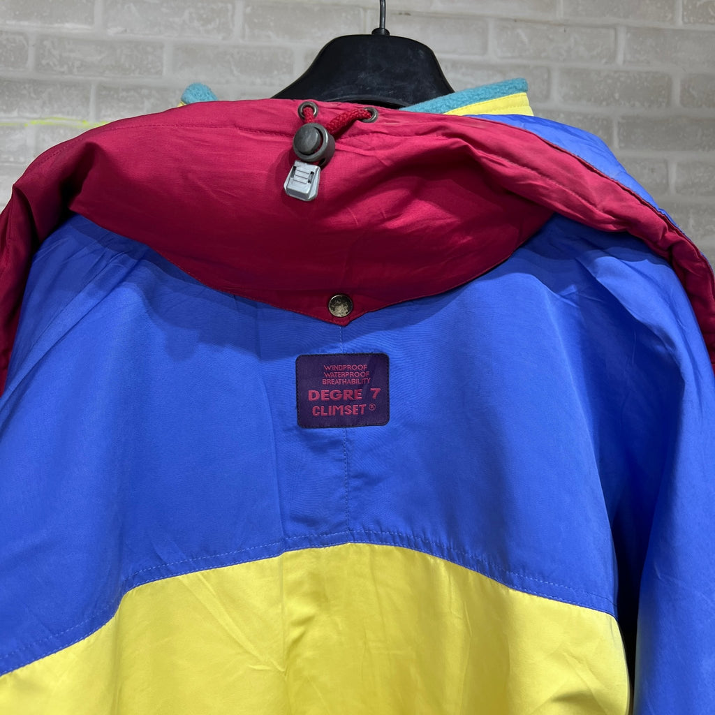 Vintage 7 Degree Ski Jacket with Foldable Hood - Funkify