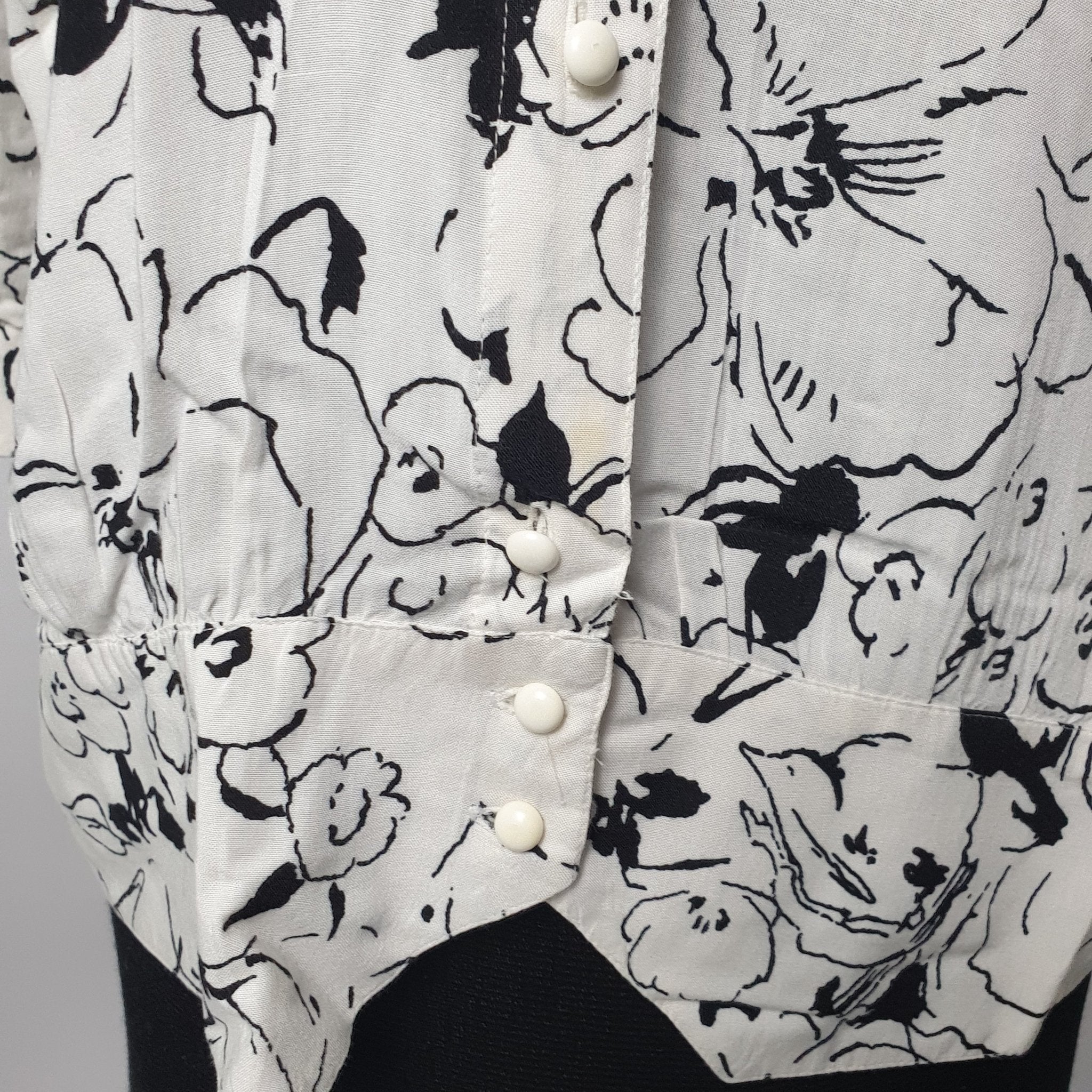 Vintage abstract floral blouse - Funkify