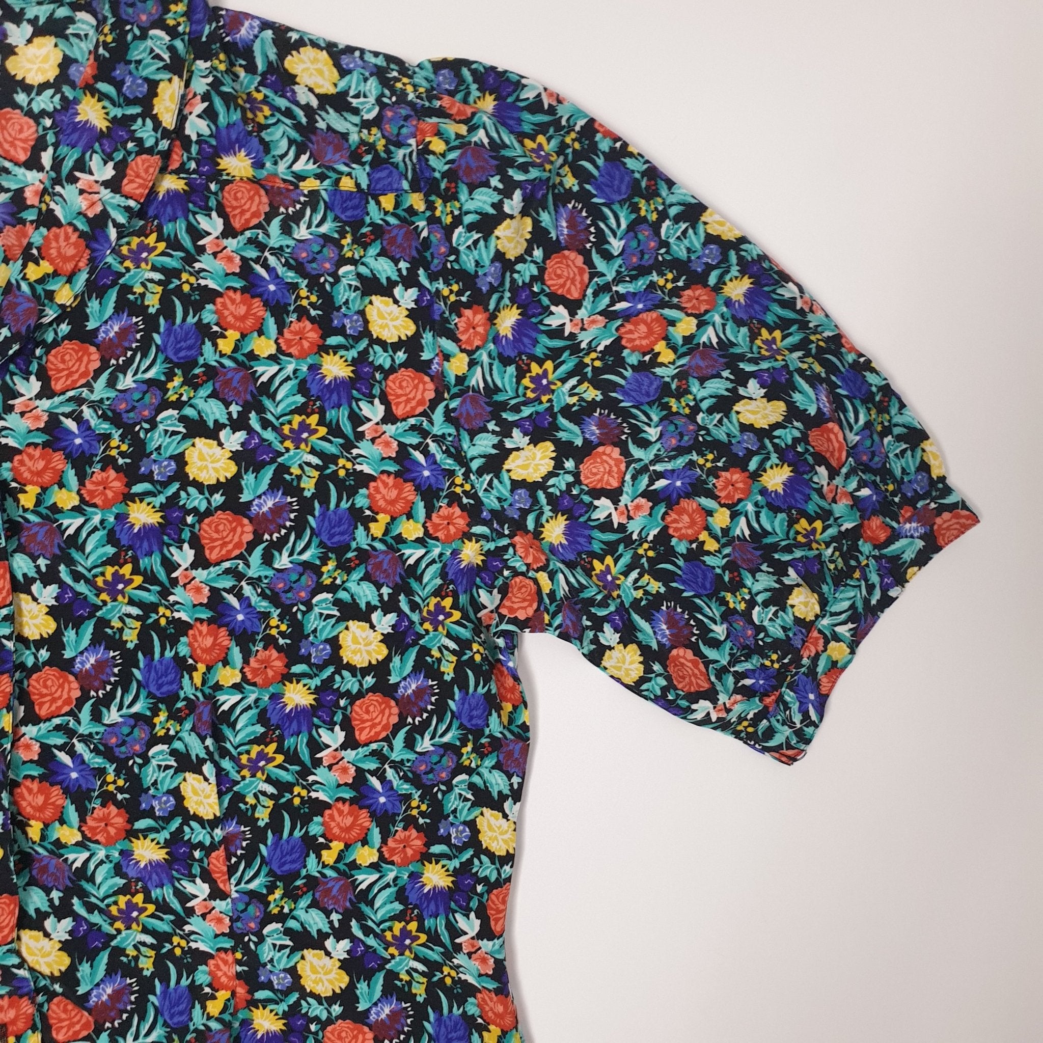 Vintage floral blouse - Funkify