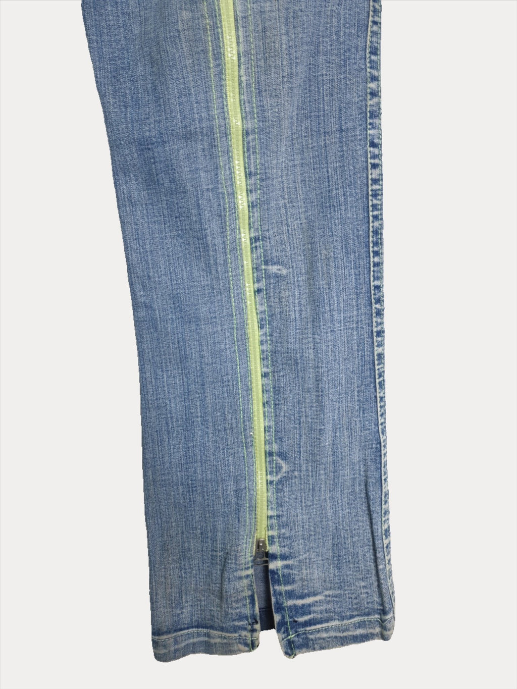Vintage women's jeans with embroidery detailing, size small